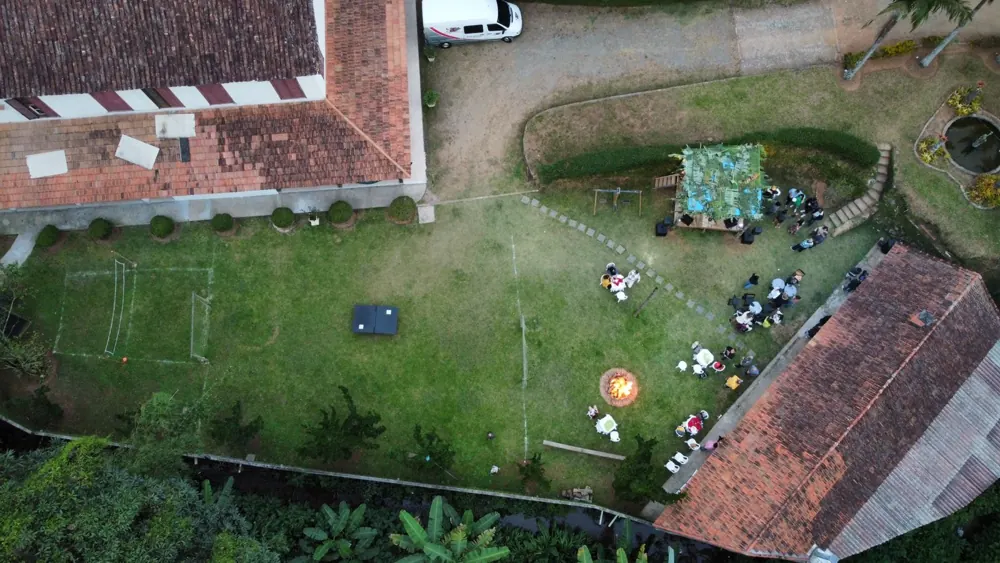 Vista aérea do sítio e das áreas de convivência